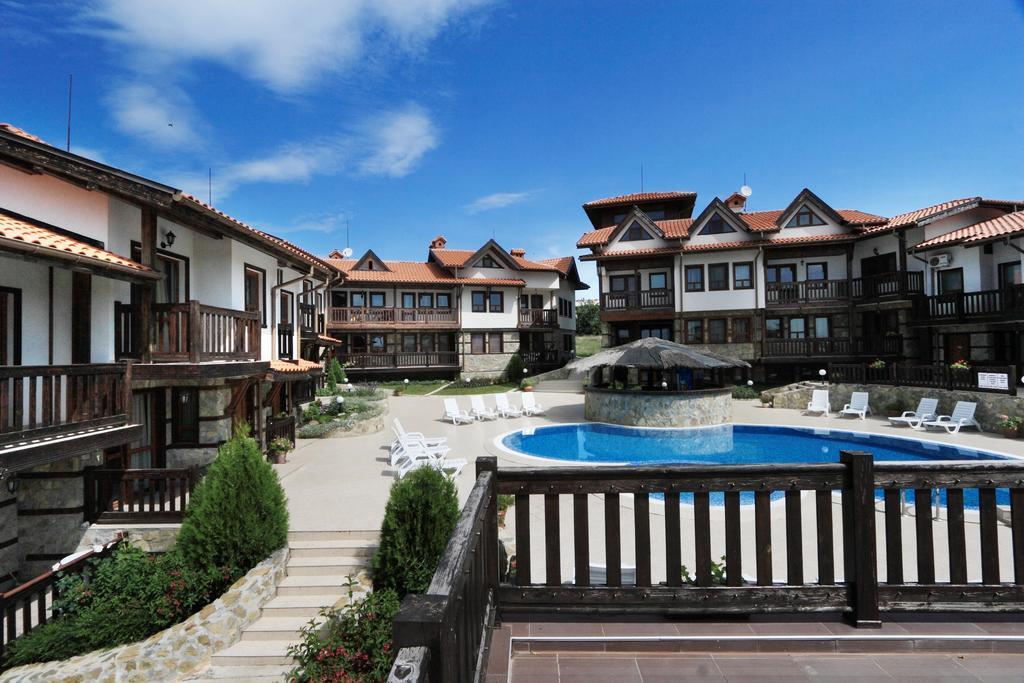Pearl Apartments โซโซโปล ภายนอก รูปภาพ