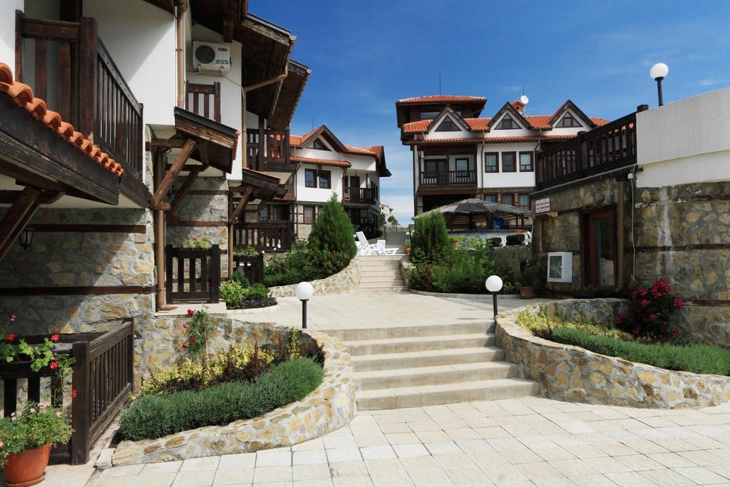 Pearl Apartments โซโซโปล ภายนอก รูปภาพ